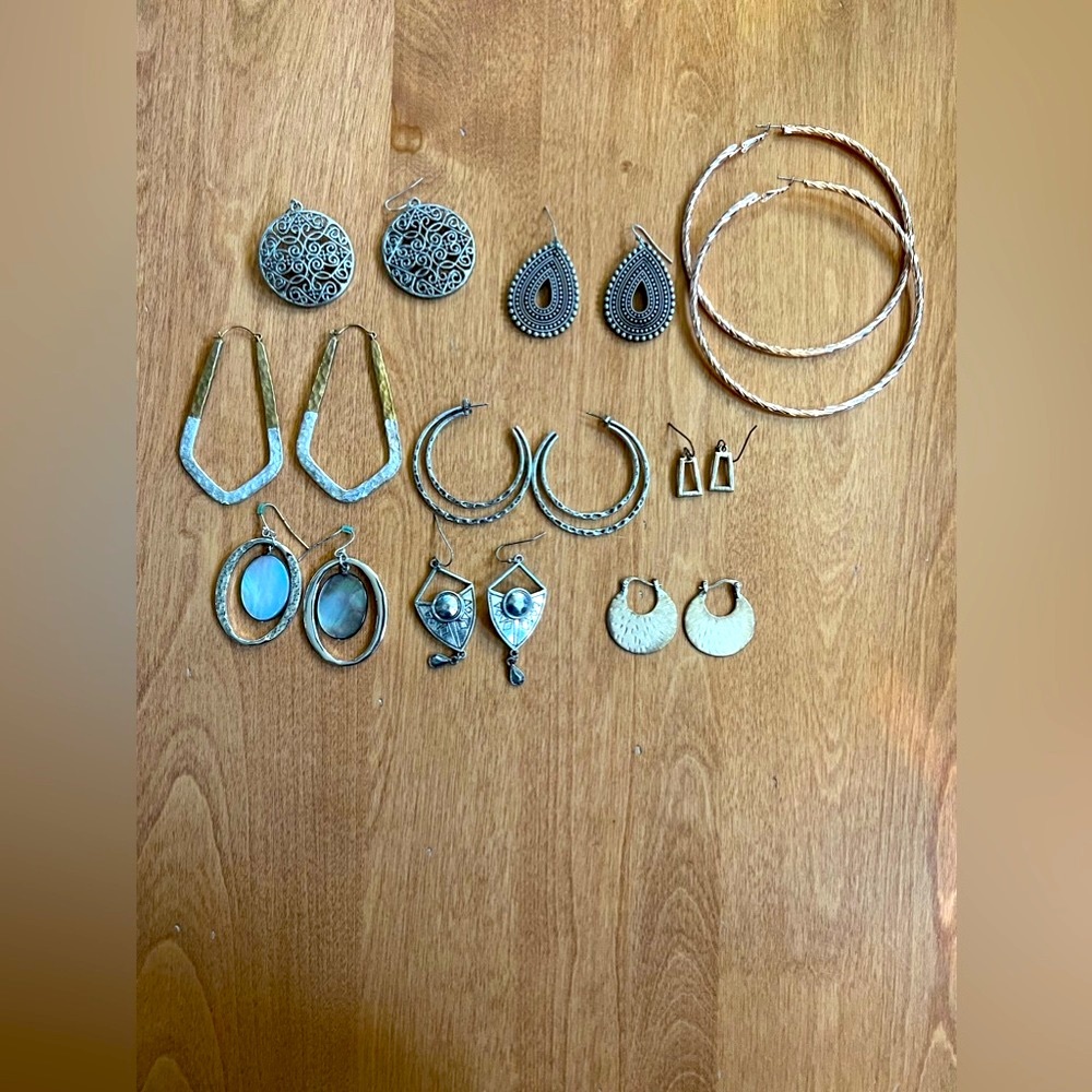 Bundle of 9 pairs metallic earrings
